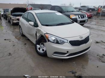  Salvage Kia Forte