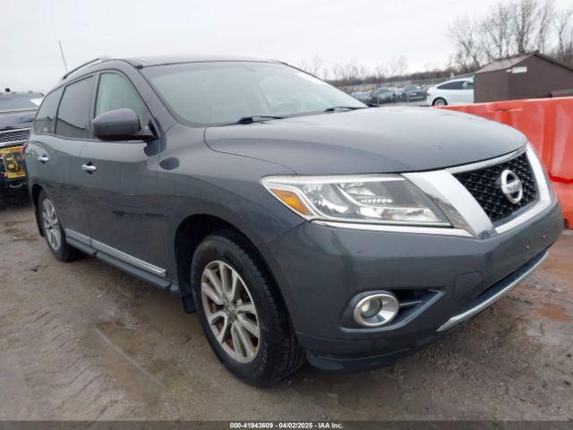  Salvage Nissan Pathfinder