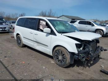  Salvage Chrysler Town & Country