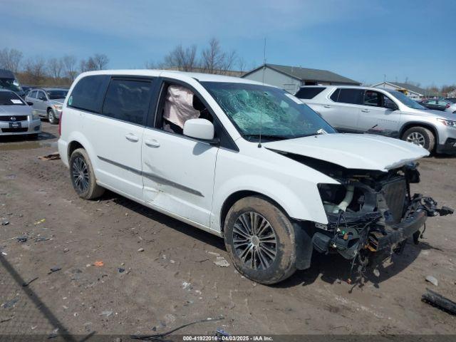  Salvage Chrysler Town & Country