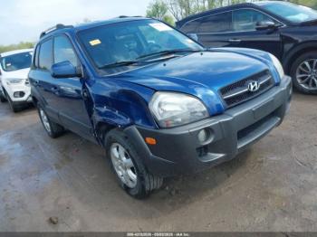  Salvage Hyundai TUCSON