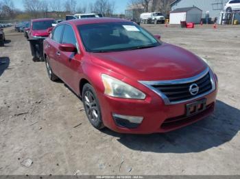  Salvage Nissan Altima