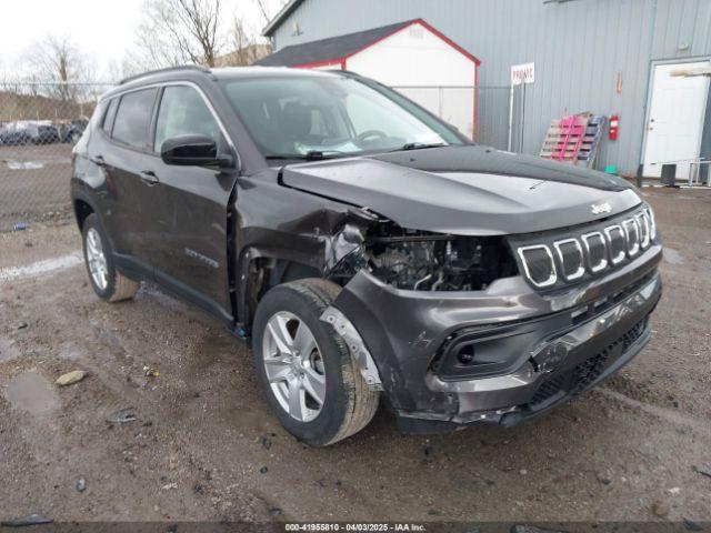  Salvage Jeep Compass