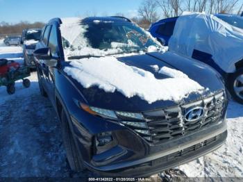  Salvage Hyundai TUCSON