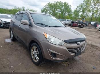 Salvage Hyundai TUCSON