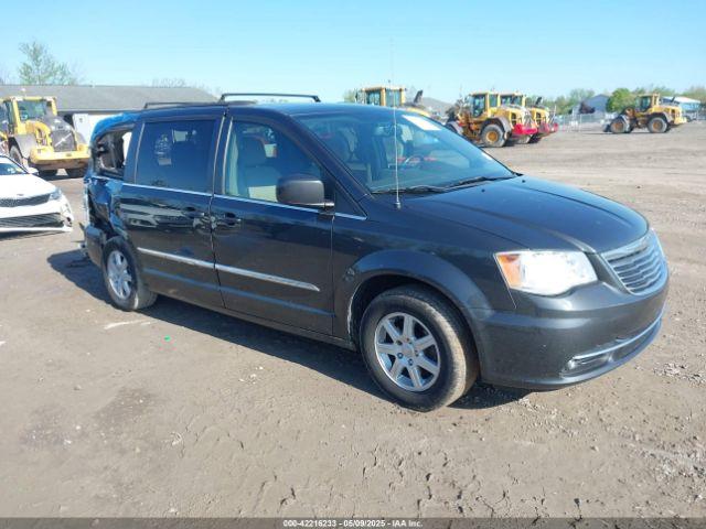  Salvage Chrysler Town & Country