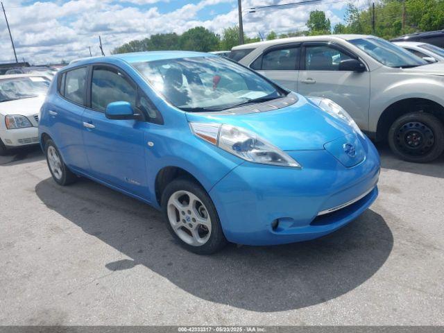  Salvage Nissan LEAF