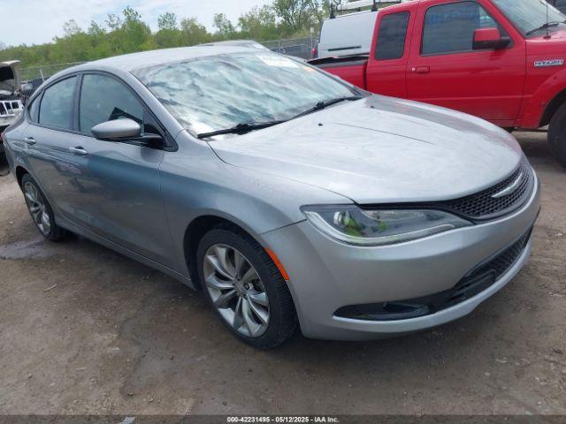 Salvage Chrysler 200