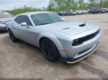  Salvage Dodge Challenger