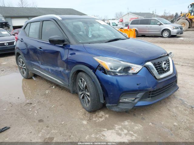  Salvage Nissan Kicks