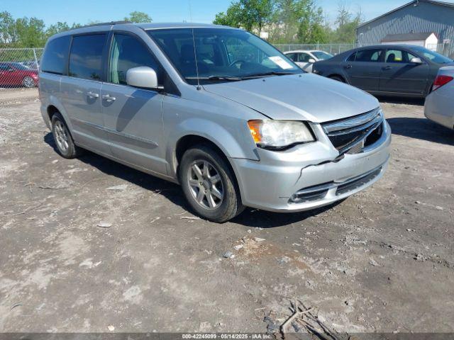  Salvage Chrysler Town & Country