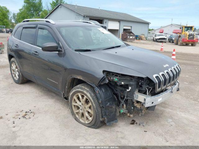  Salvage Jeep Cherokee