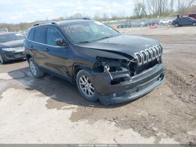  Salvage Jeep Cherokee