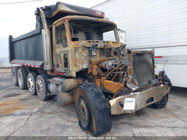  Salvage Mack 700