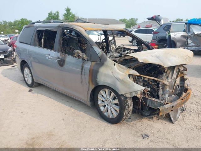  Salvage Toyota Sienna