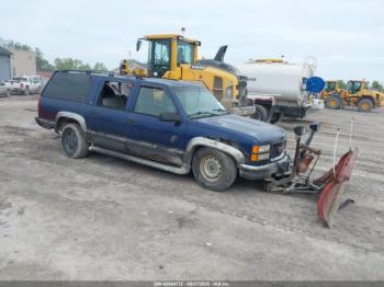  Salvage GMC Suburban 1500