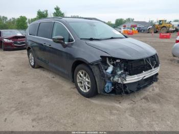  Salvage Chrysler Pacifica