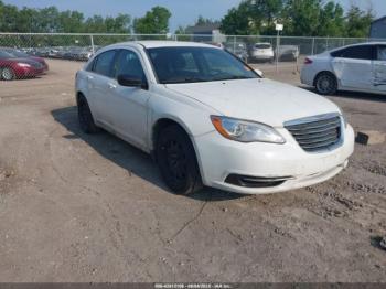  Salvage Chrysler 200