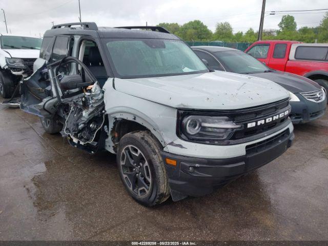  Salvage Ford Bronco