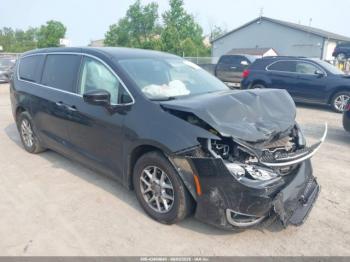  Salvage Chrysler Pacifica