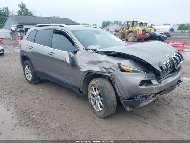  Salvage Jeep Cherokee
