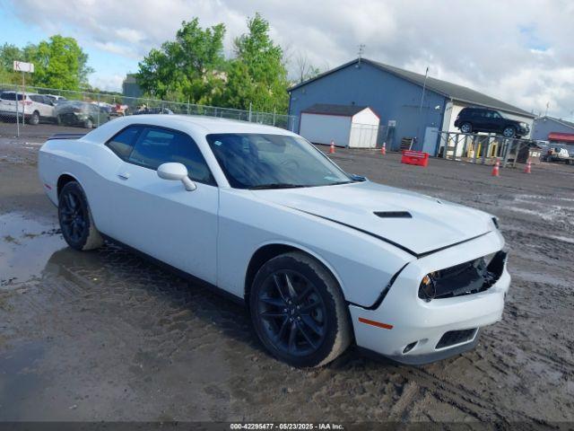 Salvage Dodge Challenger
