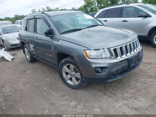  Salvage Jeep Compass