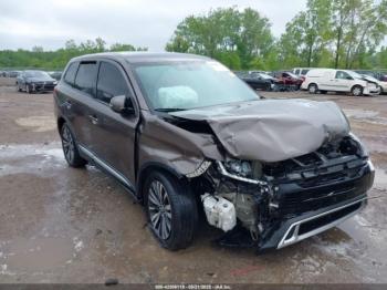  Salvage Mitsubishi Outlander