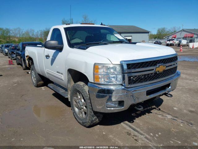  Salvage Chevrolet Silverado 2500