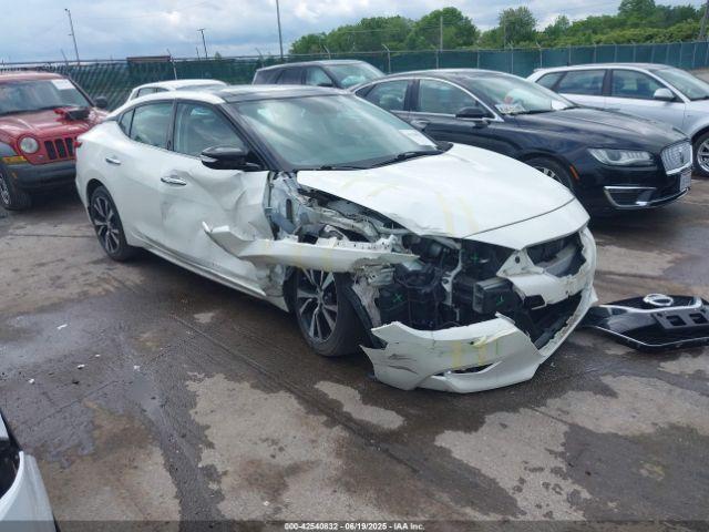  Salvage Nissan Maxima