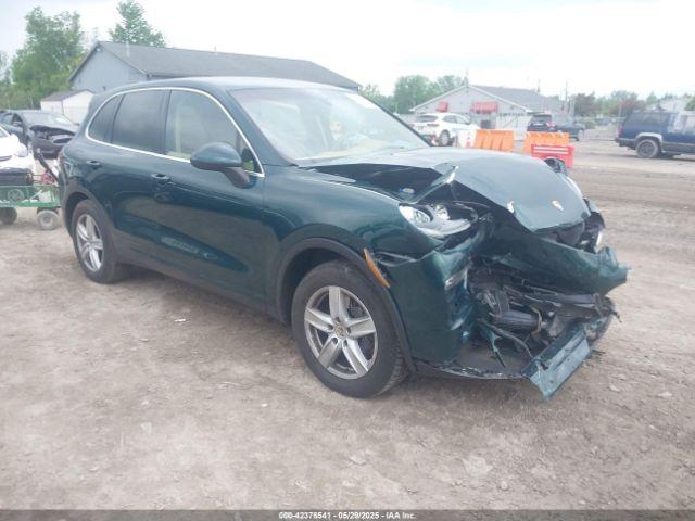  Salvage Porsche Cayenne