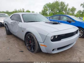  Salvage Dodge Challenger