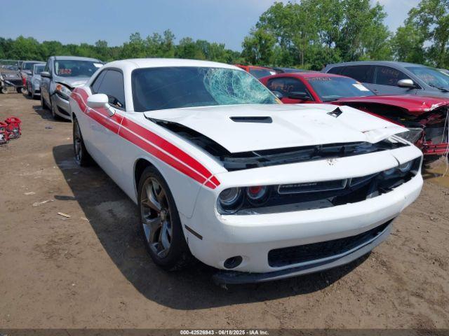  Salvage Dodge Challenger
