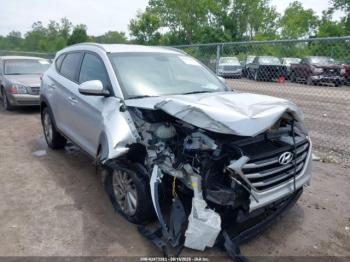 Salvage Hyundai TUCSON