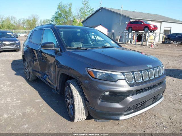  Salvage Jeep Compass