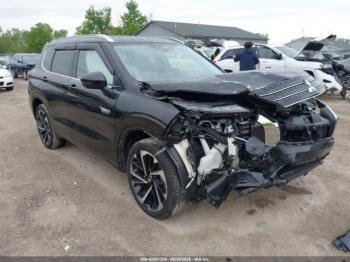  Salvage Mitsubishi Outlander