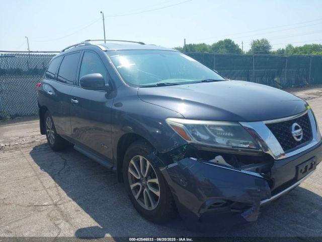  Salvage Nissan Pathfinder