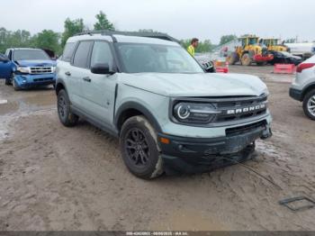  Salvage Ford Bronco