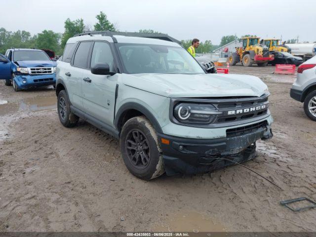  Salvage Ford Bronco