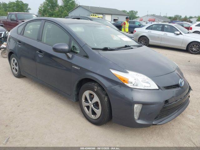  Salvage Toyota Prius