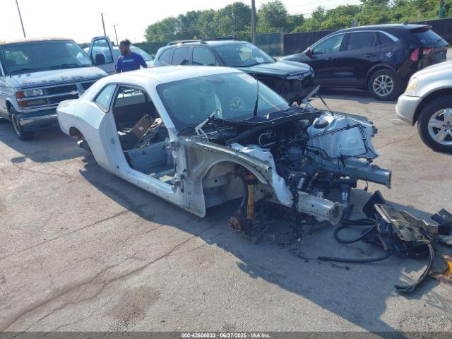  Salvage Dodge Challenger