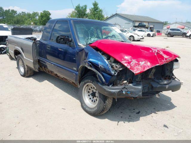  Salvage Chevrolet S-10