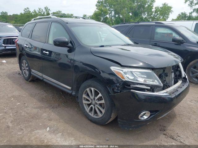  Salvage Nissan Pathfinder