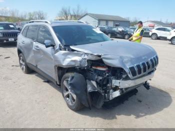  Salvage Jeep Cherokee