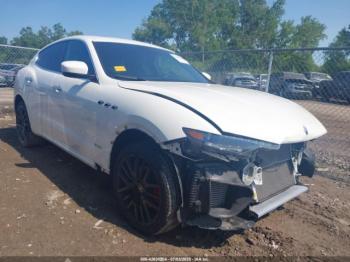  Salvage Maserati Levante