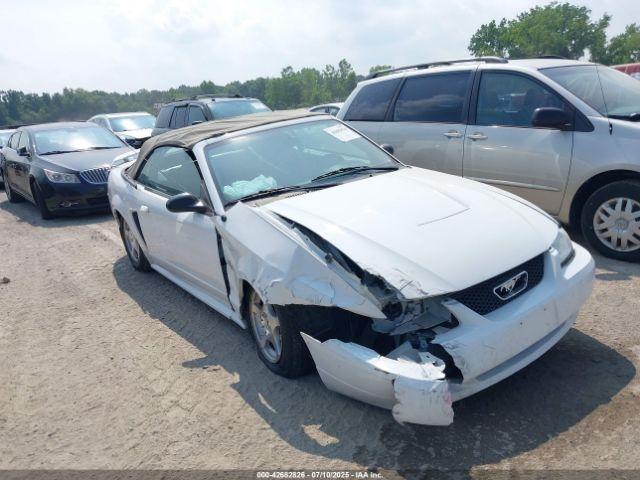  Salvage Ford Mustang