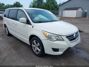  Salvage Volkswagen Routan