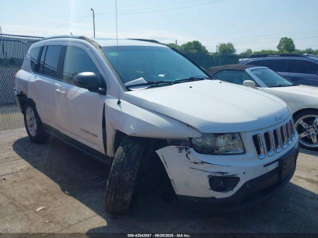  Salvage Jeep Compass