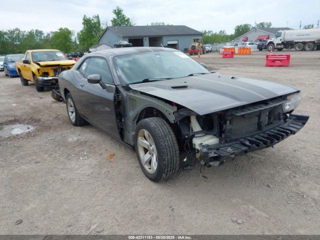  Salvage Dodge Challenger