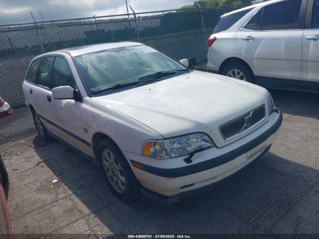  Salvage Volvo V40